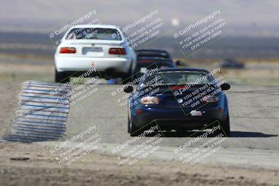 media/Oct-26-2025-CalClub SCCA (Sun) [[8ce1e69566]]/Group 2/Grapevine/